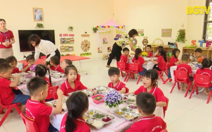 An to&agrave;n sống: Nguy&ecirc;n nh&acirc;n v&agrave; giải ph&aacute;p cải thiện thấp c&ograve;i cho trẻ 