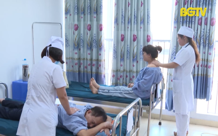 An to&agrave;n sống: Khắc phục chứng đau vai g&aacute;y cho d&acirc;n văn ph&ograve;ng