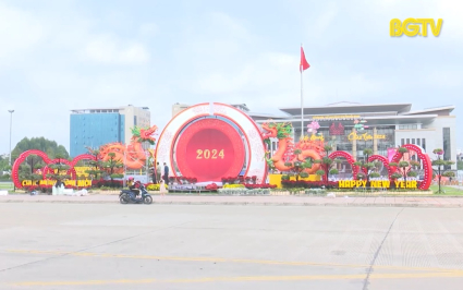 Ấn tượng linh vật rồng tại Quảng trường 3/2