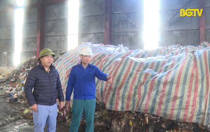 &Aacute;p lực thu gom xử l&yacute; r&aacute;c thải sau Tết