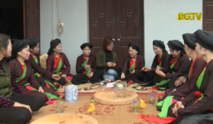 Ng&agrave;y xu&acirc;n nhớ trầu c&aacute;nh phượng