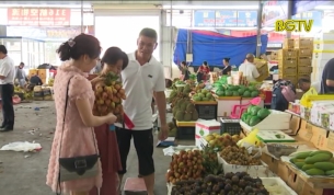 Vải thiều Bắc Giang ti&ecirc;u thụ thuận lợi tại Trung Quốc