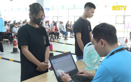 Bắc Giang: C&aacute;c doanh nghiệp c&oacute; nhu cầu tuyển dụng tr&ecirc;n 100 ngh&igrave;n lao động năm 2024