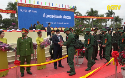 Bắc Giang giao nhận qu&acirc;n năm 2023