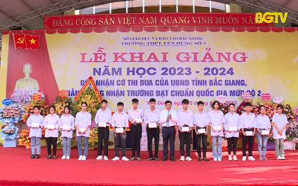 Bắc Giang: Hơn 500 ngh&igrave;n học sinh h&acirc;n hoan khai giảng năm học mới 