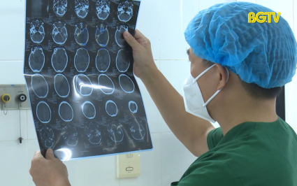 B&aacute;c sĩ Ho&agrave;ng Ch&iacute; Th&agrave;nh  - C&ocirc;ng d&acirc;n Bắc Giang ưu t&uacute; 