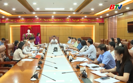 Ban Văn h&oacute;a - X&atilde; hội thẩm tra một số dự thảo Nghị quyết