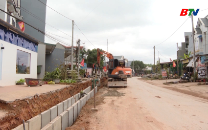 Bảo đảm ATGT trong thi c&ocirc;ng QL 279  
