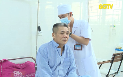 Bảo vệ sức khoẻ người cao tuổi m&ugrave;a nắng n&oacute;ng
