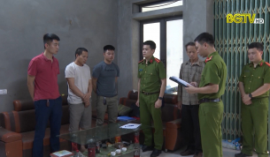 Bắt đối tượng trộm cắp hơn 2 c&acirc;y v&agrave;ng