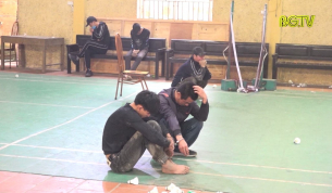 Bắt ổ nh&oacute;m đ&aacute; g&agrave; tại Việt Y&ecirc;n