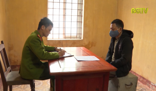 Bắt quả tang đối tượng t&agrave;ng trữ 1400 vi&ecirc;n ma t&uacute;y tổng hợp