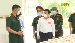 Bí thư Tỉnh ủy bỏ phiếu bầu cử và kiểm tra công tác bầu cử