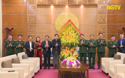 B&iacute; thư Tỉnh uỷ ch&uacute;c mừng Bộ tư lệnh Qu&acirc;n khu I, Bộ Chỉ huy Qu&acirc;n sự tỉnh 