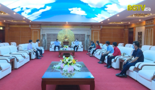 B&iacute; thư Tỉnh ủy kiểm tra c&ocirc;ng t&aacute;c bầu cử tại T&acirc;n Y&ecirc;n