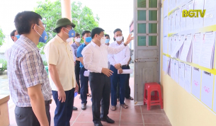 B&iacute; thư Tỉnh ủy kiểm tra c&ocirc;ng t&aacute;c ph&ograve;ng chống dịch v&agrave; chuẩn bị bầu cử