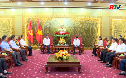 B&iacute; thư Tỉnh uỷ tiếp v&agrave; l&agrave;m việc với Chủ tịch tập đo&agrave;n Goertek