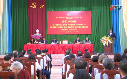 B&iacute; thư Tỉnh ủy  tiếp x&uacute;c cử tri phường Tiền Phong 