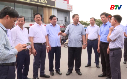 Bộ trưởng Bộ X&acirc;y dựng l&agrave;m việc tại Bắc Ninh