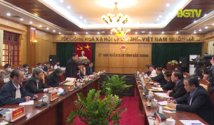 Bộ trưởng NN&PTNT l&agrave;m việc tại Bắc Giang
