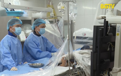 Bệnh viện Đa khoa tỉnh triển khai th&agrave;nh c&ocirc;ng kỹ thuật can thiệp mạch m&aacute;u n&atilde;o v&agrave; đột quỵ