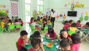 C&aacute;c bếp ăn tập thể tiếp tục sử dụng thịt lợn như thực phẩm ch&iacute;nh