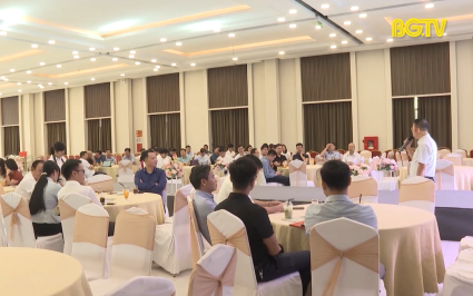 C&agrave; ph&ecirc; s&aacute;ng Lục Ngạn - Kết nối ch&iacute;nh quyền với doanh nghiệp 