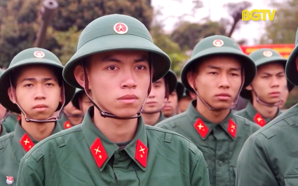 C&aacute;c đơn vị qu&acirc;n đội ra qu&acirc;n huấn luyện