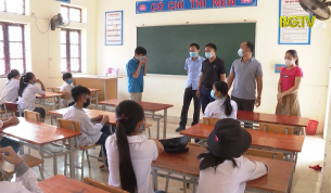 C&aacute;c trường d&acirc;n tộc b&aacute;n tr&uacute; v&ugrave;ng cao chuẩn bị cho năm học mới