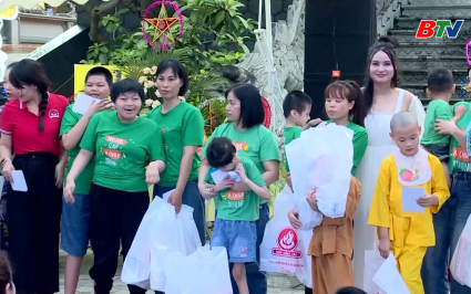 C&aacute;c vấn đề x&atilde; hội: Chăm lo cho thiếu nhi đ&oacute;n Tết Trung Thu