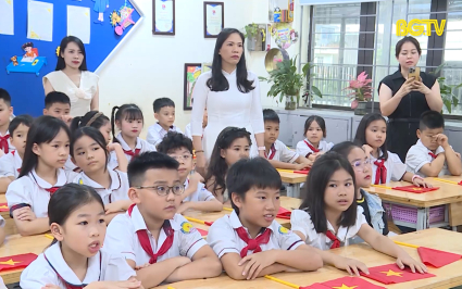 C&aacute;c vấn đề x&atilde; hội: Th&aacute;ng h&agrave;nh động &ldquo;V&igrave; trẻ em&rdquo;