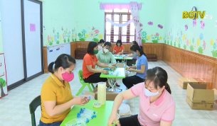 C&aacute;n bộ, gi&aacute;o vi&ecirc;n chung tay tham gia ph&ograve;ng, chống dịch Covid-19