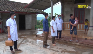 Cảnh b&aacute;o t&igrave;nh trạng trẻ em bị bỏ qu&ecirc;n tr&ecirc;n xe &ocirc; t&ocirc;