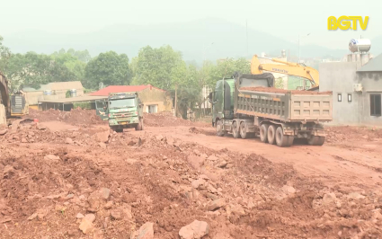 Cấp 10 giấy ph&eacute;p khai th&aacute;c kho&aacute;ng sản 
