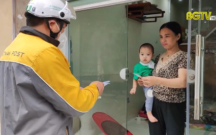 CCHC: Trả CCCD qua dịch vụ bưu ch&iacute;nh c&ocirc;ng &iacute;ch: Thuận lợi v&agrave; kh&oacute; khăn