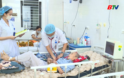 Chăm s&oacute;c sức khoẻ người cao tuổi 