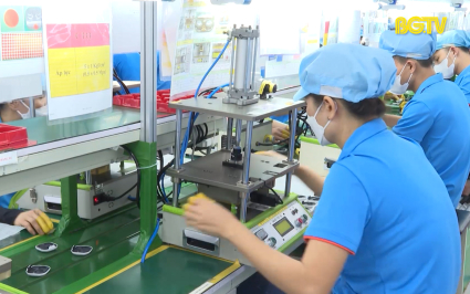 Chăm lo đời sống, việc l&agrave;m cho người lao động 