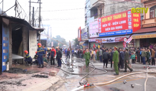 Ch&aacute;y lớn tại một số cửa h&agrave;ng kinh doanh tại thị trấn V&ocirc;i, Lạng Giang