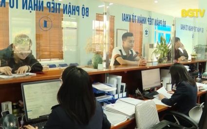 Chi cục Hải quan quản l&yacute; c&aacute;c KCN Bắc Giang duy tr&igrave; th&ocirc;ng quan trong dịp Tết Dương lịch