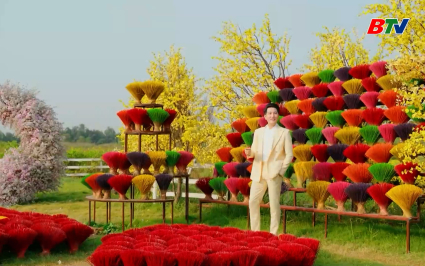 Chiếc hộp &acirc;m nhạc: Đ&oacute;n gi&oacute; xu&acirc;n về