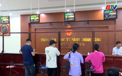 Ch&iacute;nh quyền hai cấp kỷ cương, v&igrave; nh&acirc;n d&acirc;n phục vụ