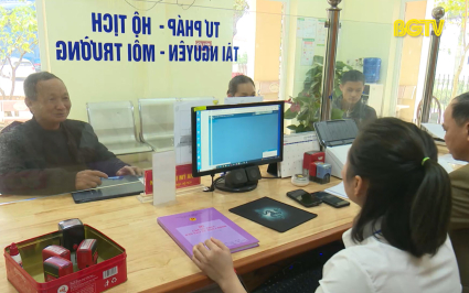 Ch&iacute;nh quyền th&acirc;n thiện, người d&acirc;n h&agrave;i l&ograve;ng 