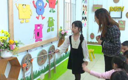 Cho trẻ mầm non l&agrave;m quen với Tiếng Anh 