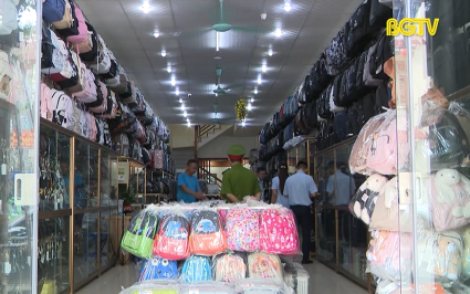 Chống bu&ocirc;n lậu: Cao điểm chống h&agrave;ng giả, gian lận thương mại