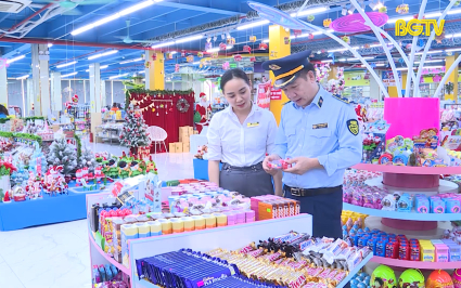 Chống bu&ocirc;n lậu: Kiểm so&aacute;t h&agrave;ng h&oacute;a kh&ocirc;ng r&otilde; nguồn gốc