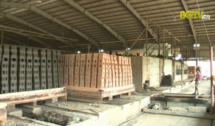 Chống bu&ocirc;n lậu: Kiểm so&aacute;t nguy&ecirc;n liệu đầu v&agrave;o của l&ograve; gạch