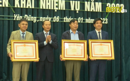 Chủ động, n&ecirc;u gương, kỷ cương, s&aacute;ng tạo, hiệu quả trong phong tr&agrave;o thi đua 