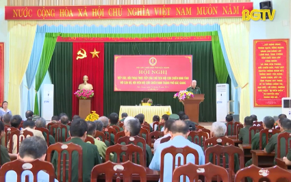 Chủ tịch Hội Cựu chiến binh tỉnh tiếp x&uacute;c, đối thoại hội vi&ecirc;n cựu chiến binh
