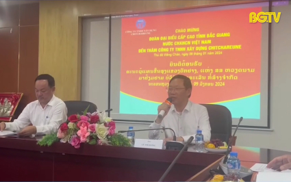 Chủ tịch UBND tỉnh thăm doanh nghiệp tại L&agrave;o