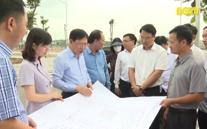 Chủ tịch UBND tỉnh kiểm tra t&igrave;nh h&igrave;nh ph&aacute;t triển KT - XH huyện Lạng Giang 
